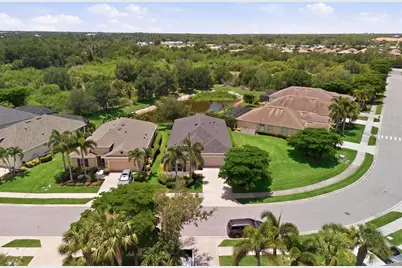 2199 Terracina Drive, Venice, FL 34292 - Photo 11