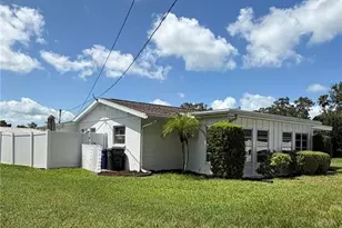 3190 Regatta Cir, Sarasota, FL 34231 - Photo 11