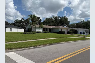 3190 Regatta Circle, Sarasota, FL 34231 - Photo 9