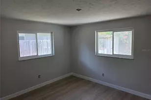 63 Oakwood Dr, Dunedin, FL 34698 - Photo 29