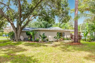 63 Oakwood Dr, Dunedin, FL 34698 - Photo 75