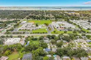 63 Oakwood Dr, Dunedin, FL 34698 - Photo 77