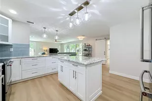 63 Oakwood Dr, Dunedin, FL 34698 - Photo 19