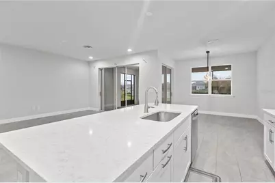 8712 Bay Meadow Drive, Sarasota, FL 34238 - Photo 7