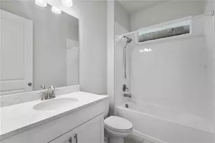 8712 Bay Mdw Dr, Sarasota, FL 34238 - Photo 19