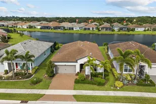 8712 Bay Mdw Dr, Sarasota, FL 34238 - Photo 25