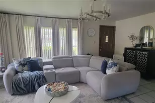 1223 57th Ave E, Bradenton, FL 34203 - Photo 3