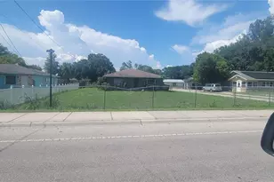 1223 57th Ave E, Bradenton, FL 34203 - Photo 1