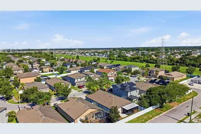 4738 Woods Landing Lane, Tampa, FL 33619 - Photo 11
