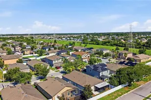 4738 Woods Landing Ln, Tampa, FL 33619 - Photo 11