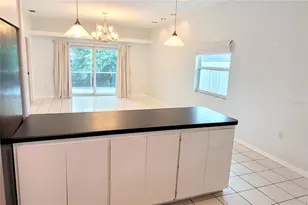 2354 Tami Sola St, Sarasota, FL 34237 - Photo 9