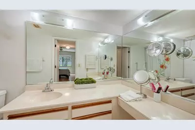 7864 Eagle Creek Drive #7864, Sarasota, FL 34243 - Photo 11