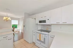 2405 Icecapade Dr, Sarasota, FL 34240 - Photo 13