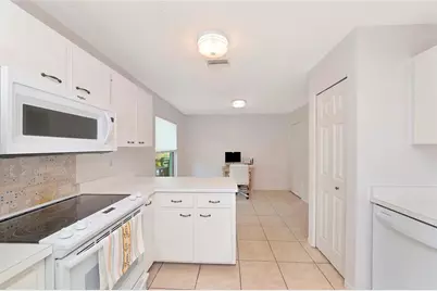 2405 Icecapade Drive, Sarasota, FL 34240 - Photo 15