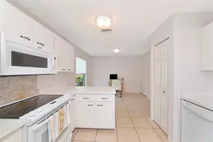 2405 Icecapade Dr, Sarasota, FL 34240 - Photo 15