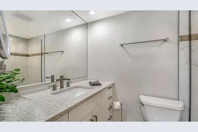 500 S Washington Drive #6A, Sarasota, FL 34236 - Photo 1
