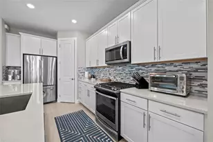 12217 Cranston Way, Bradenton, FL 34211 - Photo 9