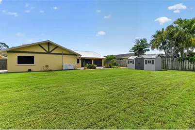 212 68th Street NW, Bradenton, FL 34209 - Photo 17