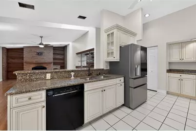 212 68th Street NW, Bradenton, FL 34209 - Photo 5