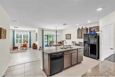 9527 Sunstone Boulevard, Thonotosassa, FL 33592 - Photo 11