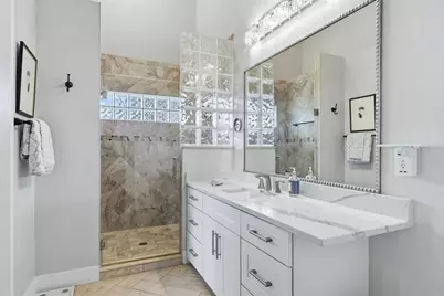 8945 Whitemarsh Avenue, Sarasota, FL 34238 - Photo 31