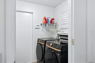 8945 Whitemarsh Ave, Sarasota, FL 34238 - Photo 29