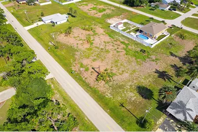 614 Jacaranda Parkway E, Cape Coral, FL 33909 - Photo 15