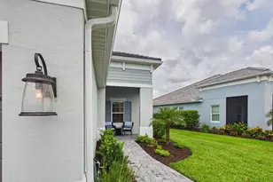 10012 Lake Wales Cir, Sarasota, FL 34241 - Photo 3