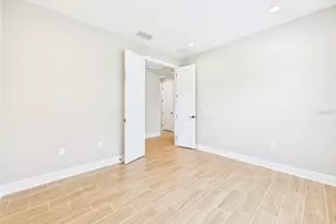 10012 Lake Wales Cir, Sarasota, FL 34241 - Photo 13