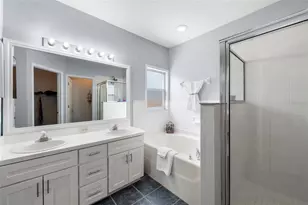 7020 49th Pl E, Palmetto, FL 34221 - Photo 17