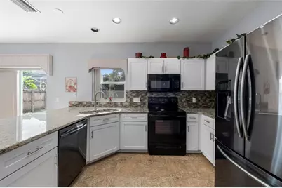 7020 49th Place E, Palmetto, FL 34221 - Photo 11