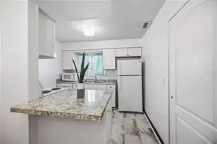 2752 Hidden Lake Blvd, Sarasota, FL 34237 - Photo 13