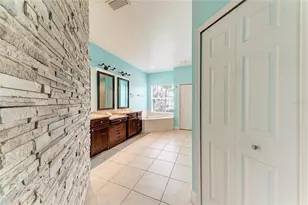 1656 Pinyon Pine Dr, Sarasota, FL 34240 - Photo 21