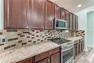 1656 Pinyon Pine Dr, Sarasota, FL 34240 - Photo 7