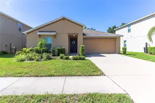135 Cascade Bend Dr, Ruskin, FL 33570 - Photo 1