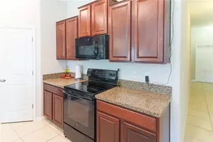 135 Cascade Bend Dr, Ruskin, FL 33570 - Photo 3