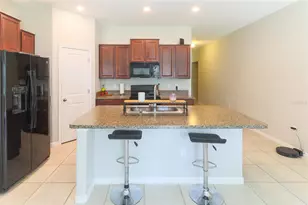 135 Cascade Bend Dr, Ruskin, FL 33570 - Photo 5