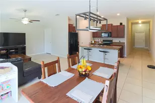 135 Cascade Bend Dr, Ruskin, FL 33570 - Photo 9
