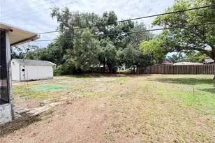 3842 Hawkeye Cir, Sarasota, FL 34232 - Photo 11