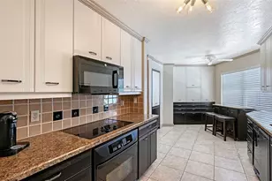 660 Golden Gate Point, Sarasota, FL 34236 - Photo 19