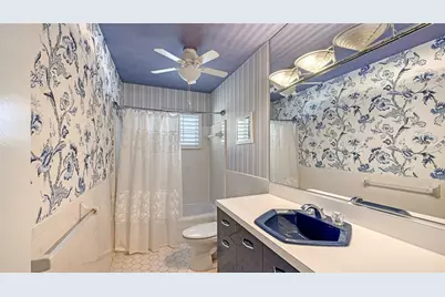 660 Golden Gate Point #51 & 52, Sarasota, FL 34236 - Photo 27