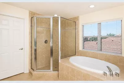 6945 74th Street Circle E, Bradenton, FL 34203 - Photo 9