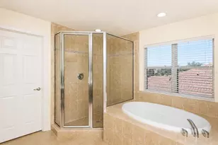 6945 74th St Cir E, Bradenton, FL 34203 - Photo 9