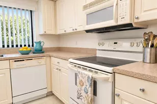 1435 57th St W, Bradenton, FL 34209 - Photo 11
