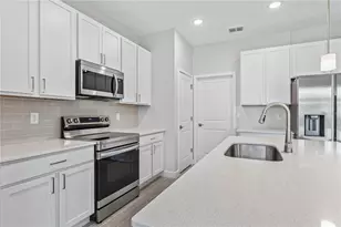 17 El Dorado Blvd N, Cape Coral, FL 33993 - Photo 11