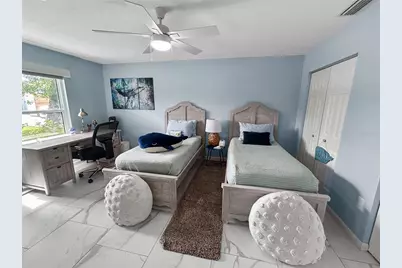 1401 Georgetowne Drive, Sarasota, FL 34232 - Photo 33