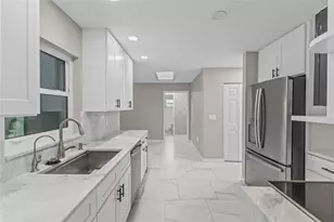 1401 Georgetowne Dr, Sarasota, FL 34232 - Photo 23