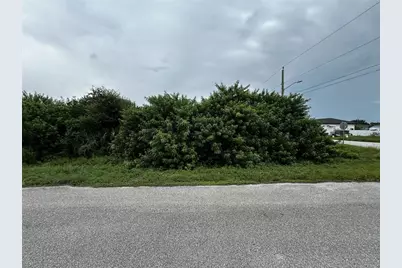 165 Pembroke Street, Lehigh Acres, FL 33974 - Photo 5