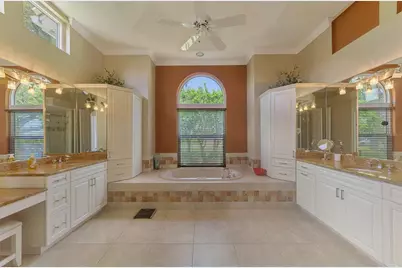 7767 Alister Mackenzie Drive, Sarasota, FL 34240 - Photo 37