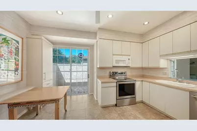 3331 Hadfield Greene #49, Sarasota, FL 34235 - Photo 9